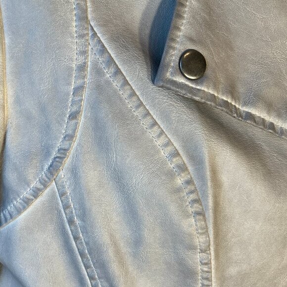 Max Studio SZ M Distressed Gray Faux Leather Moto Jacket wardrobe staple edgy - Picture 10 of 10